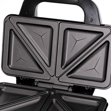 Adler Sandwich maker AD 3043 900 W, Number of plates 1, Number of pastry 2, Black