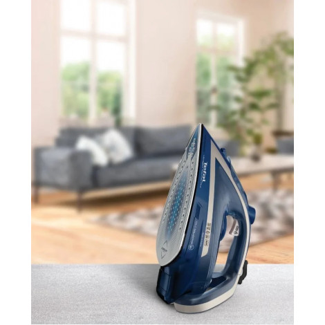 TEFAL Steam Iron FV6830E0 2800 W, Water tank capacity 270 ml, Continuous steam 50 g/min, Silver/Blue