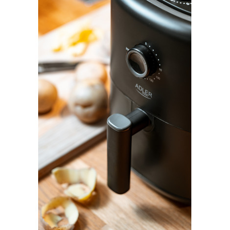 Adler Airfryer AD 6310 Power 2200 W, Capacity 3 L, High-volume hot-air circulation technology, Black