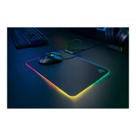 Razer | Gaming Mouse Pad | Firefly V2 | Mouse Pad | Black