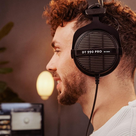 Wired | Beyerdynamic Studio Headphones | DT 990 PRO | Black
