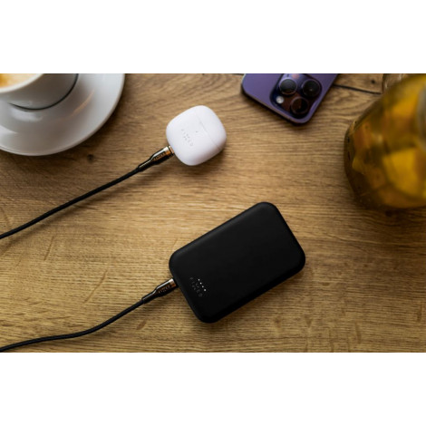 Fixed | MagZen (2nd gen.) with wireless charging and MagSafe support Power bank | FIXZENM2-10-BK | 10000 mAh | USB-C: 5V/2A, 9V/