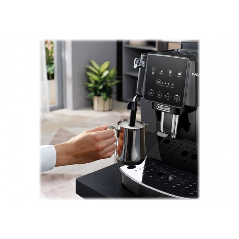 Delonghi | Magnifica Start ECAM220.22GB | Pump pressure 15 bar | Built-in milk frother | Automatic | 1450 W | Black