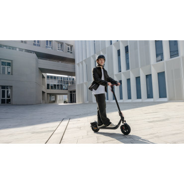 Segway | F2 Pro E II | eKickScooter | 900 W | Up to 25 km/h | 10 " | Black and Red