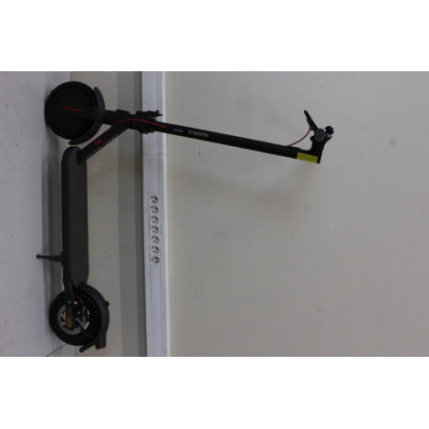SALE OUT. Xiaomi Electric Scooter 4 EU | Xiaomi | 3 month(s) | USED AS DEMO, MISSING AIR HOSE