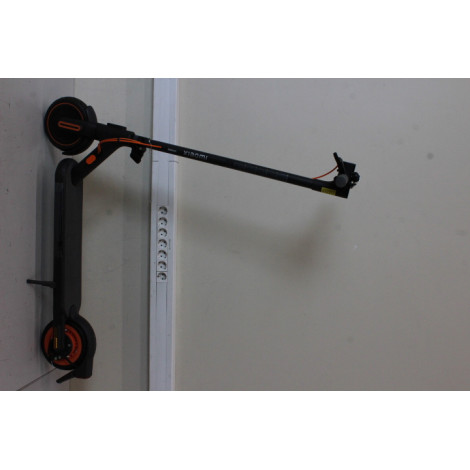 SALE OUT. Xiaomi Electric Scooter 4 Go EU | Xiaomi Electric Scooter 4 Go EU | 250 W | 20 km/h | 8.1 " | 3 month(s) | Black/Orang
