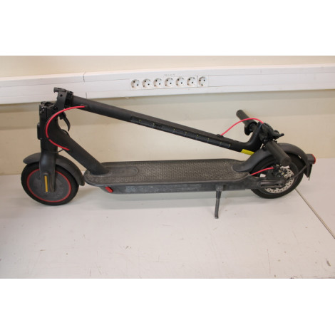 SALE OUT. Xiaomi Mi Electric Scooter Pro 2 (Black) | Xiaomi Mi Electric Scooter Pro 2 | 600 W | 25 km/h | 3 month(s) | Black | U