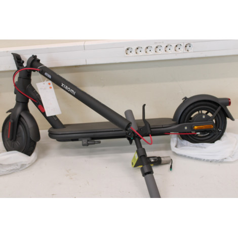 SALE OUT. Xiaomi Electric Scooter 4 Lite EU | Xiaomi Electric Scooter 4 Lite EU | 300 W | 25 km/h | 8.5 " | 3 month(s) | Black |