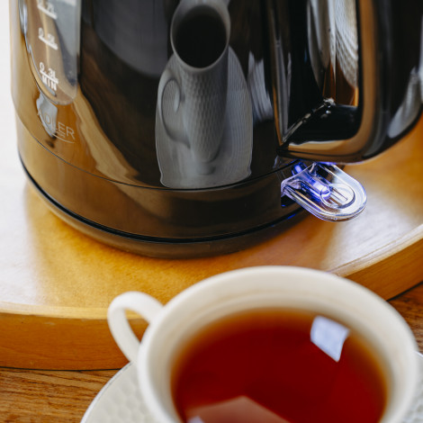 Adler Kettle | AD 1380b | Electric | 2200 W | 1 L | Polypropylene | 360 rotational base | Black