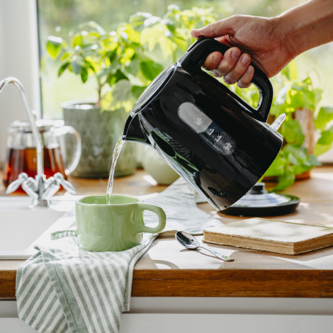 Adler Kettle | AD 1380b | Electric | 2200 W | 1 L | Polypropylene | 360 rotational base | Black