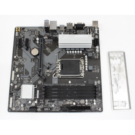 SALE OUT. Gigabyte USED, REFURBISHED, WITHOUT ACCESSORIES, ONLY BACK PANEL INCLUDED