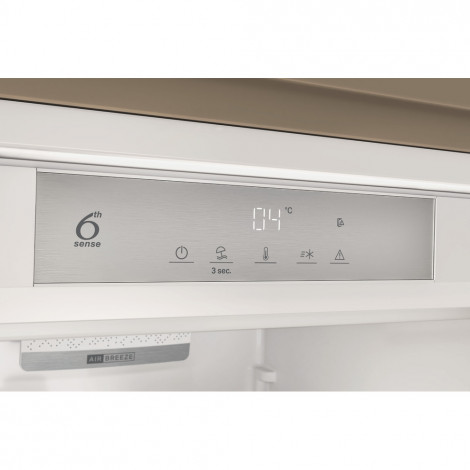 Whirlpool Refrigerator | WHSD18A013D1 | Energy efficiency class E | Built-in | Larder | Height 177 cm | Fridge net capacity 306 