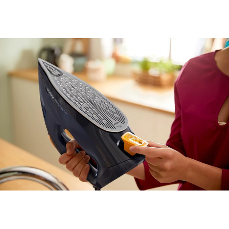 Philips DST7060/20 7000 Series | Steam Iron | 3000 W | Water tank capacity 300 ml | Continuous steam 55 g/min | Steam boost perf