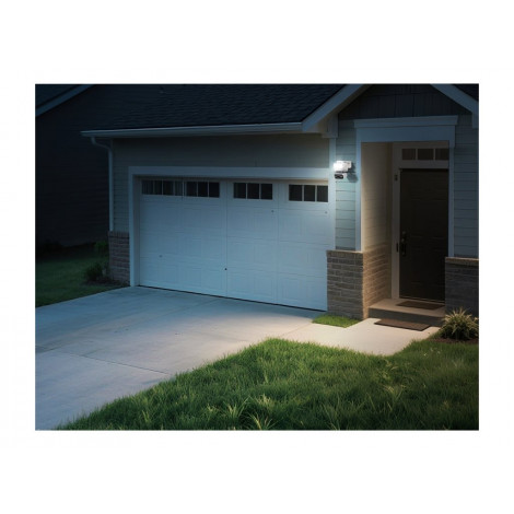 TP-Link Tapo C710 Outdoor Pan/Tilt Security Floodlight Camera