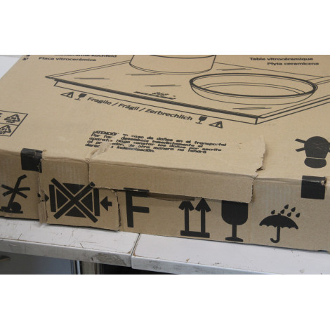 SALE OUT. Bosch | Hob | PUE611BB5E | Induction | Number of burners/cooking zones 4 | Touch | Timer | Black | DAMAGED PACKAGING