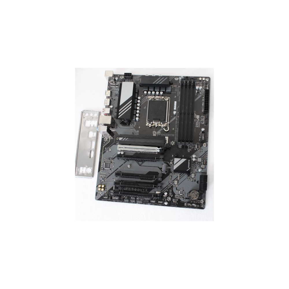 Gigabyte USED, REFURBISHED, WITHOUT ORIGINAL PACKAGING AND ACCESSORIES, ONLY BACK PANEL INCLUDED