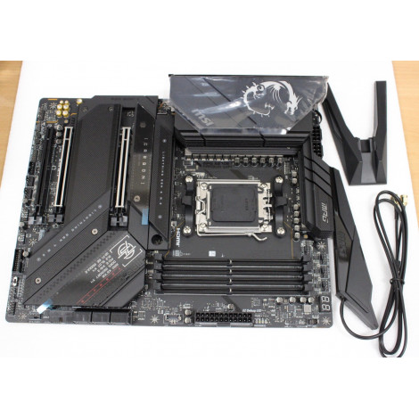 SALE OUT. MSI USED, REFURBISHED, WITHOUT ACCESSORIES, ONLY BACK PANEL, AND ANTENA INCLUDED