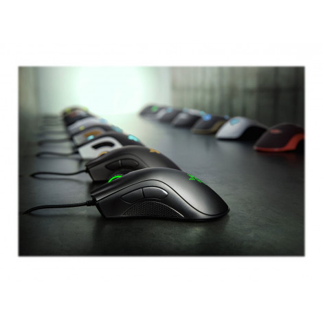 Razer | Essential Ergonomic Gaming mouse | Gaming Mouse | Wired | Infrared | Black