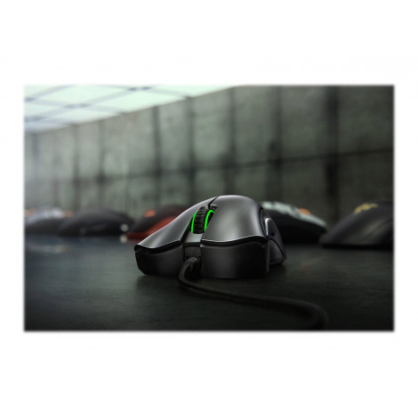 Razer | Essential Ergonomic Gaming mouse | Gaming Mouse | Wired | Infrared | Black