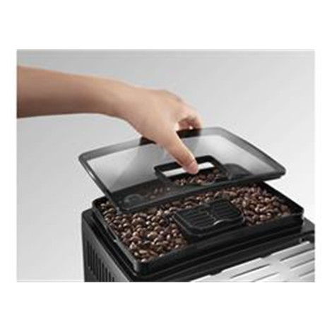 Delonghi | Coffee Maker | Magnifica S | Pump pressure 14 bar | Built-in milk frother | Fully automatic | Black | 1450 W
