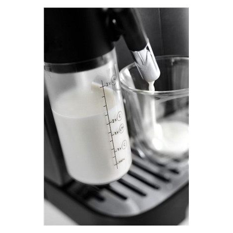 Delonghi | Coffee Maker | ECAM290.81.TB Magnifica Evo | Pump pressure 15 bar | Built-in milk frother | Automatic | 1450 W | Blac
