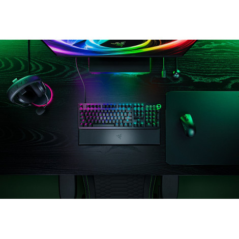 Razer Huntsman V3 Pro 8KHz | Gaming keyboard | Wired | US | Razer Analog Optical Switch Gen-2 | Black