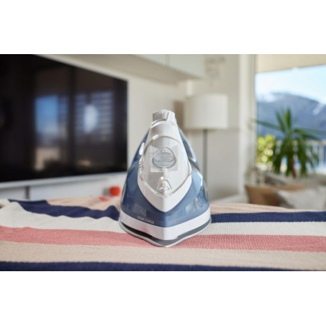 Gorenje SIK2200WB | Steam iron | 2200 W | Continuous steam 35 g/min | Water tank capacity 450 ml | Blue | Steam boost performanc