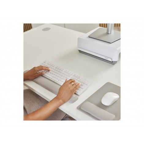 Fellowes | Breyta Keyboard Wrist Rest | Sand