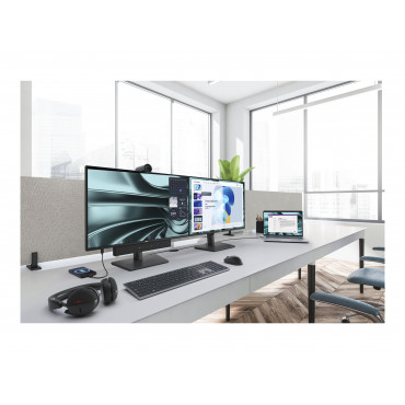 Dell P2426E | 24 " | IPS | WUXGA | 16:10 | 100 Hz | 5/8 ms | 1920 x 1200 pixels | 300 cd/m | HDMI ports quantity 1