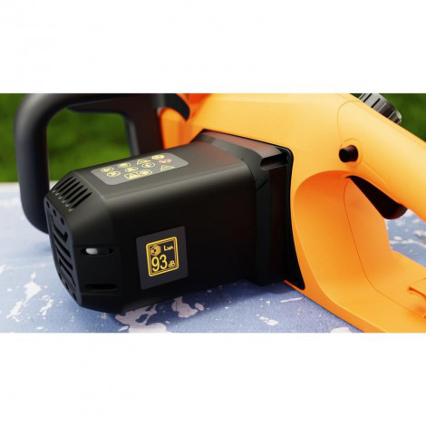 BLACK & DECKER Chainsaw | BECS2245-QS | 2200 W