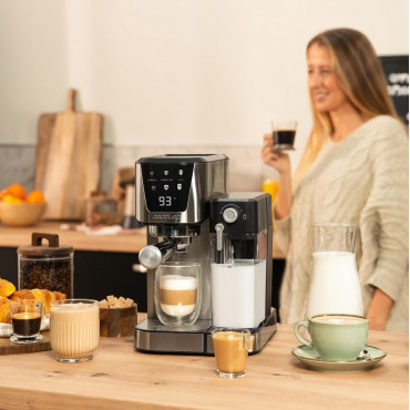 Cecotec Coffee Maker | Power Espresso 20 Cream | Pump pressure 20 bar | Built-in milk frother | Semi-automatic | 1350 W