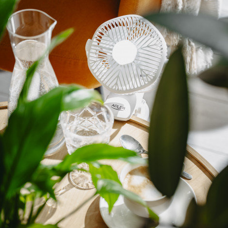 Adler Rechargeable fan with clip | AD 7335 | Table Fan | 6 W | Diameter 12.7 cm | Number of speeds 3 | Oscillation | White