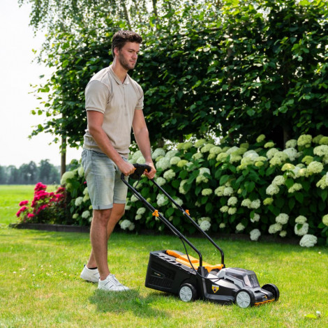 Batavia B.V. 18V Cordless Lawn Mower, 32 cm, Without battery and charger | Mowing Area 200 m