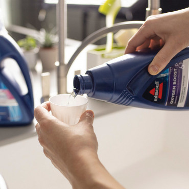 Bissell | Spot Cleaner | SpotClean Pro | Corded operating | Washing function | 750 W | Red/Titanium | 24 month(s)