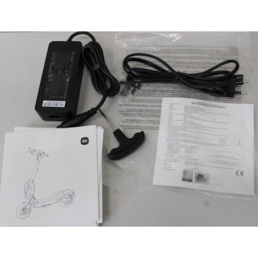 SALE OUT. Xiaomi Electric Scooter 6 Ultra GL | Xiaomi 24 month(s) | USED, DIRTY AND SCRATCHED ONE SIDE