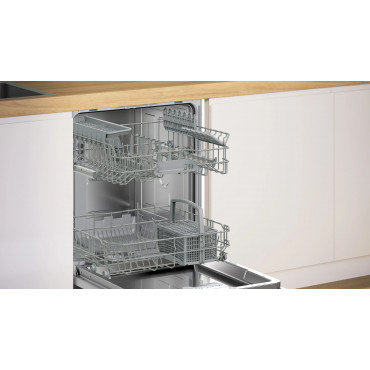 Bosch Dishwasher | SMU2HTW08E | Built-in | Width 60 cm | Number of place settings 13 | Number of programs 5 | Energy efficiency 