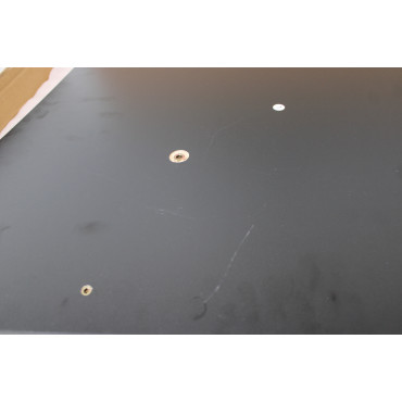 SALE OUT. | Arozzi Gaming Desk | Arena Medium | Pure Black | DAMAGED PACKAGING AND LAMINATE. SCRATCHED PARTS AND TABLE TOP. | 24