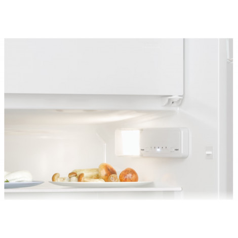 Candy Refrigerator | CM4SE68W | Energy efficiency class E | Built-in | Larder | Height 82.6 cm | Fridge net capacity 95 L | Free