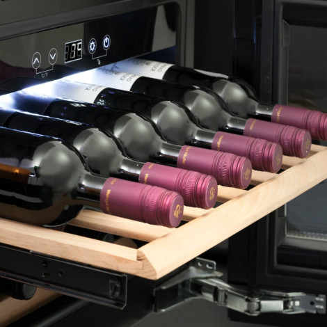 Caso | Wine Cooler | WineDeluxe E 18 | Energy efficiency class G | Built-in | Bottles capacity 18 bottles | Cooling type Compres