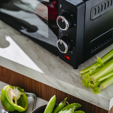 Adler Electric oven | AD 6032 | 9 L | 650 W | Black