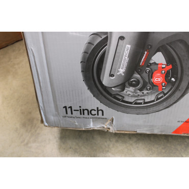SALE OUT. | Segway MAX G3 E | eKickScooter | 2000 W | Up to 25 km/h | 11 " | 24 month(s) | Black | DAMAGED PACKAGING AND PAINT, 