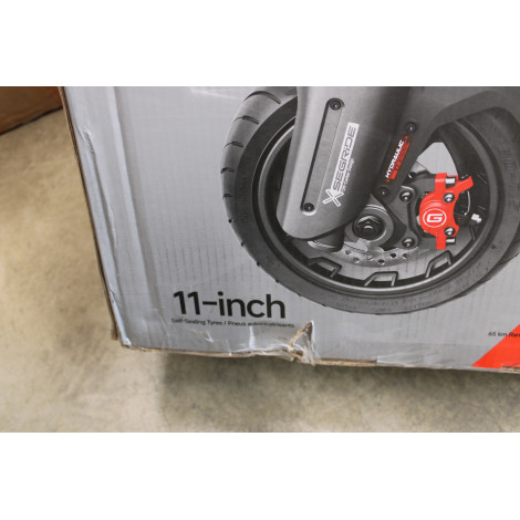 SALE OUT. | Segway MAX G3 E | eKickScooter | 2000 W | Up to 25 km/h | 11 " | 24 month(s) | Black | DAMAGED PACKAGING AND PAINT, 
