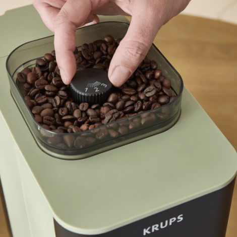 Krups Coffee Maker | SA401LE0 Crush | Pump pressure 15 bar | Automatic | Black/Green | 1370 W