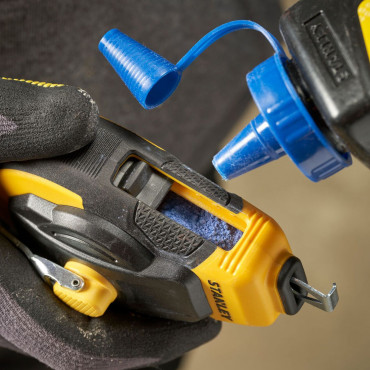 Stanley STHT47312-0 30M 3:1 Comfort Grip Reel Kit With Blue Chalk and Line Level