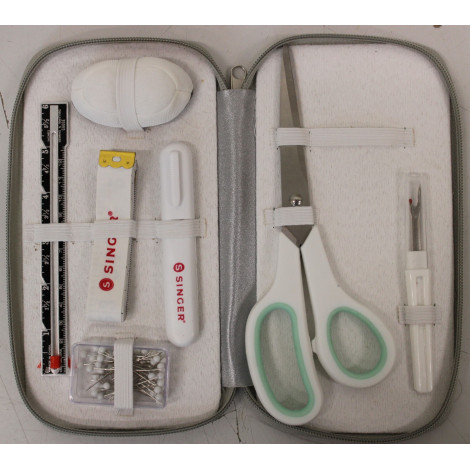 SALE OUT. | Singer Premium Sewing Kit | Mint | 24 month(s) | DAMAGED PACKAGING, MISSING PART