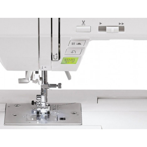 Singer Sewing Machine Quantum Stylist 9960 Number of stitches 600, Number of buttonholes 13, White